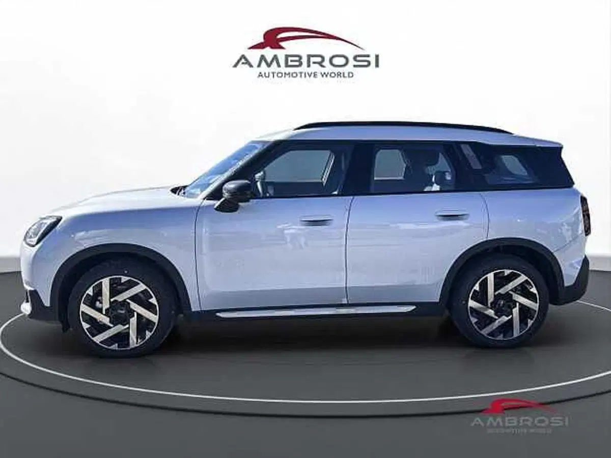 MINI Mini Countryman nuova a Viterbo (4)