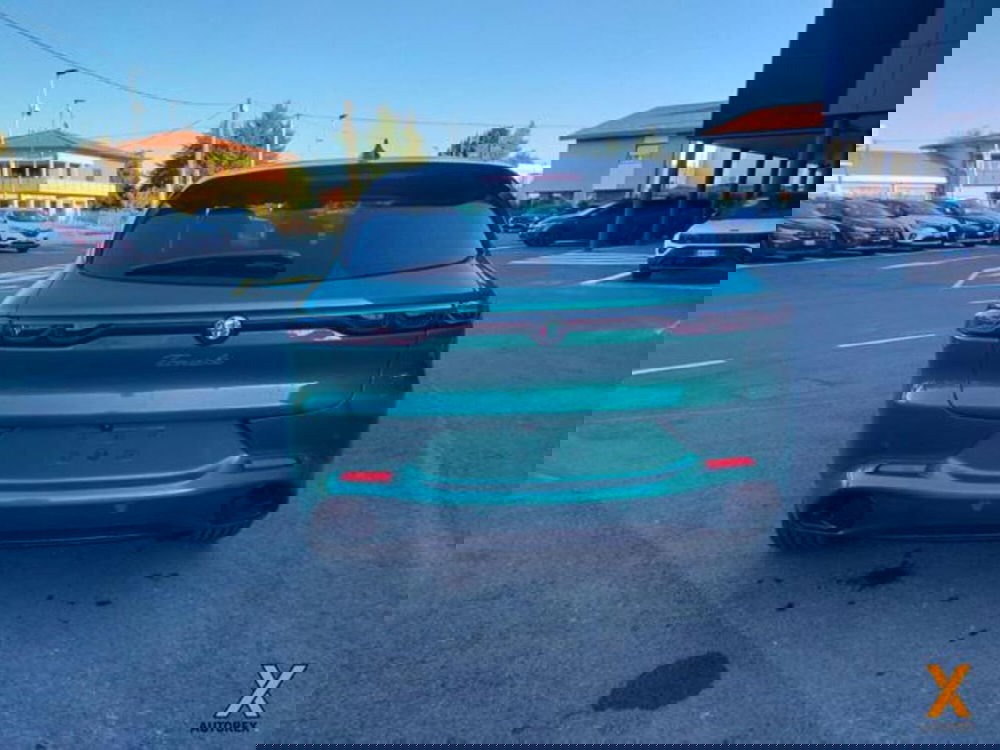 Alfa Romeo Tonale nuova a Varese (8)