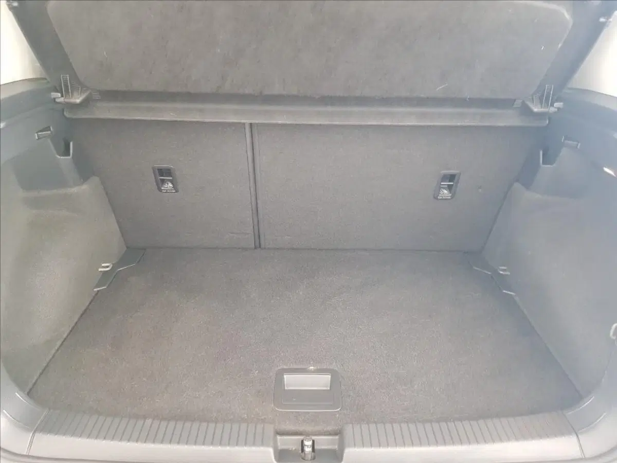 Volkswagen T-Cross usata a Lucca (15)