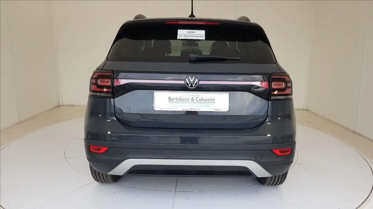 Volkswagen T-Cross usata a Lucca (5)