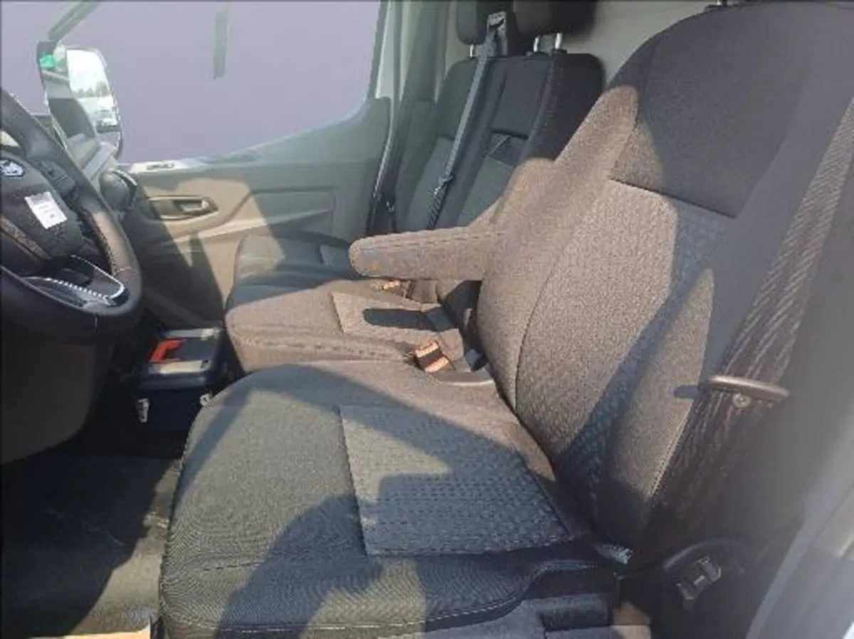 Ford Transit Furgone nuova a Milano (13)
