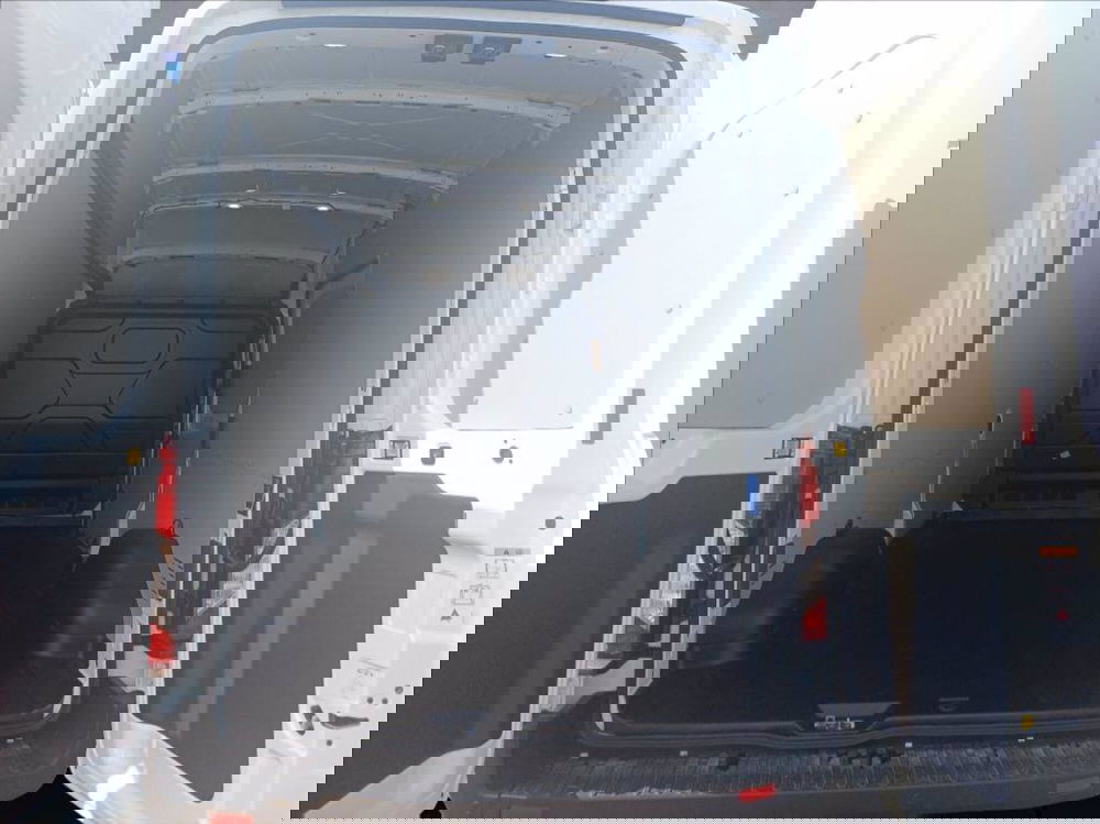 Ford Transit Furgone nuova a Milano (17)