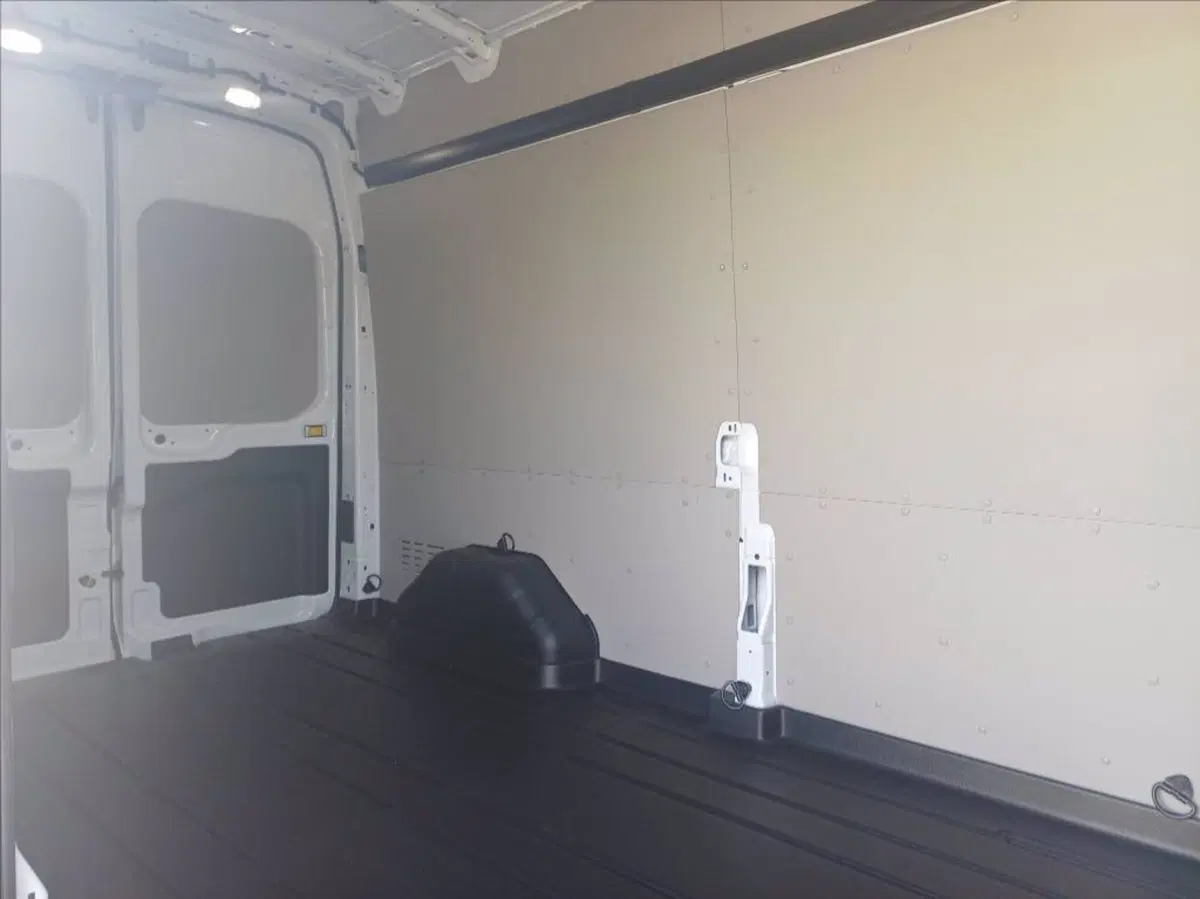 Ford Transit Furgone nuova a Milano (17)