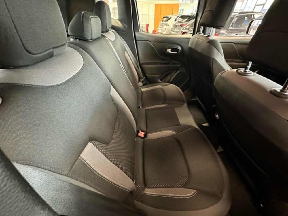 Jeep Renegade usata a Milano (11)