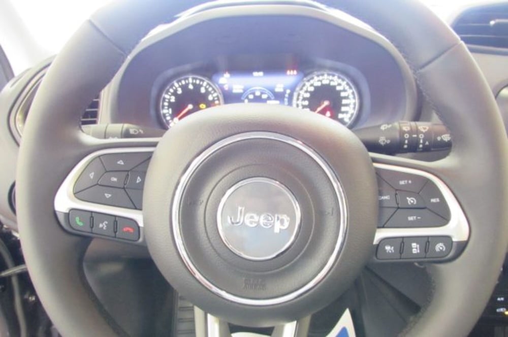Jeep Renegade usata a Milano (19)