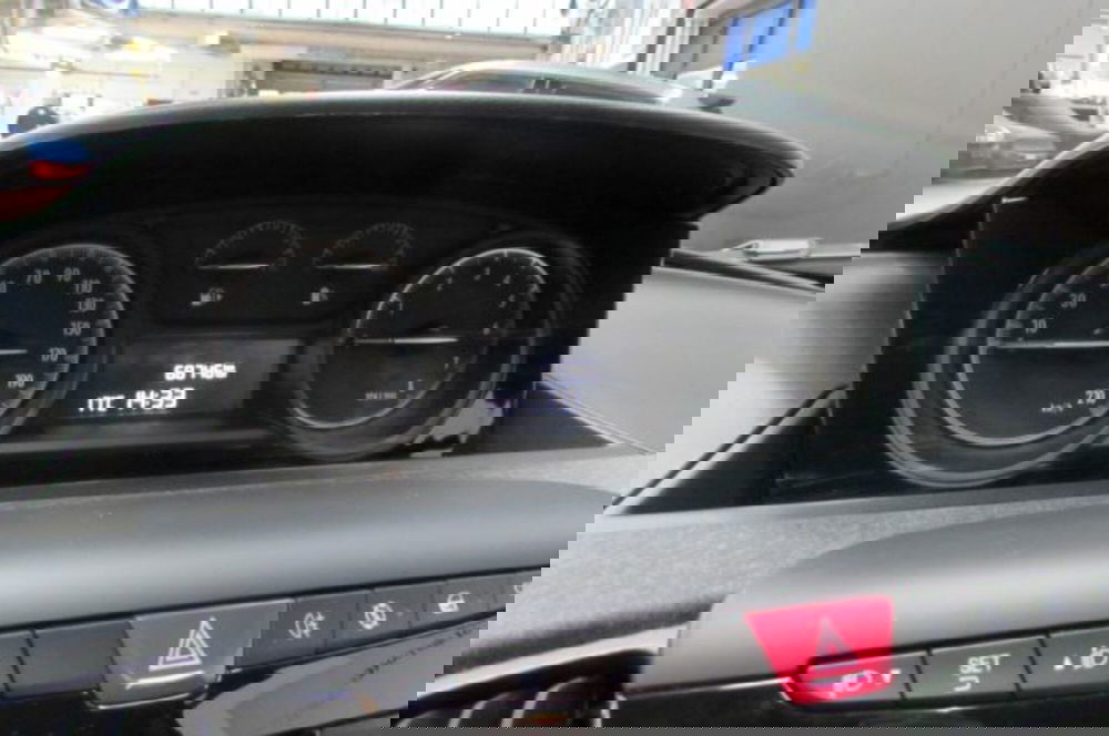 Lancia Ypsilon usata a Milano (10)