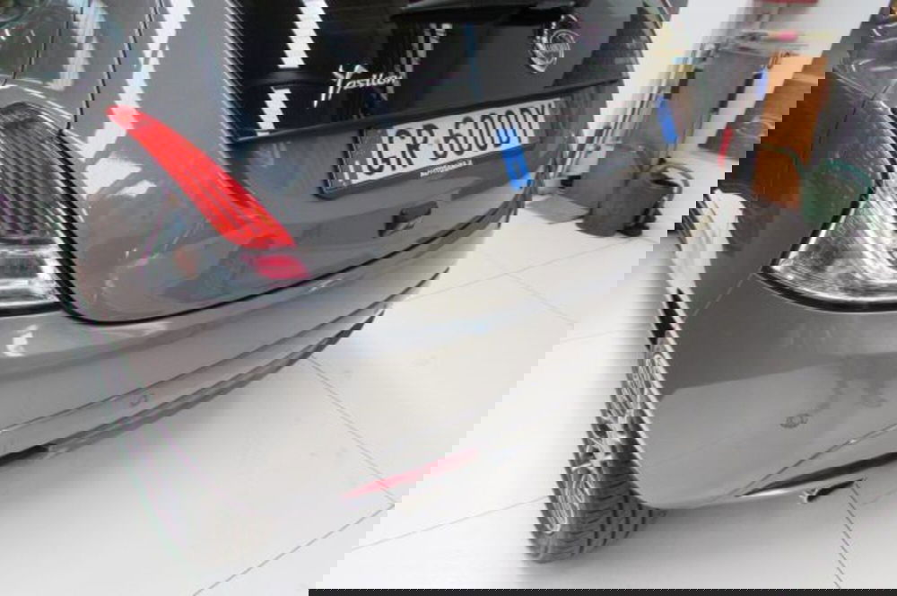 Lancia Ypsilon usata a Milano (15)