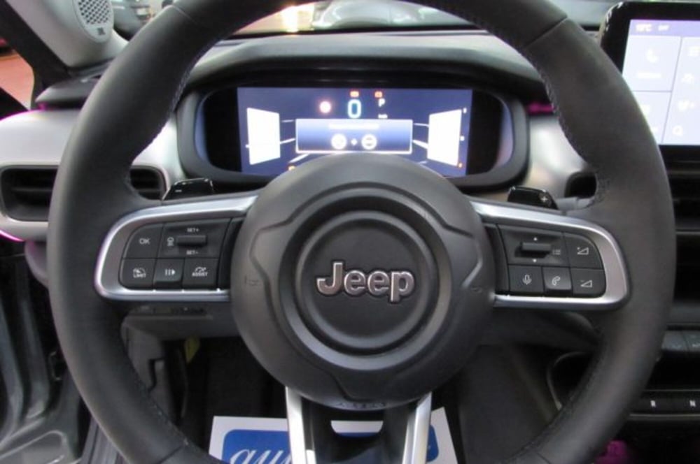 Jeep Avenger usata a Milano (11)
