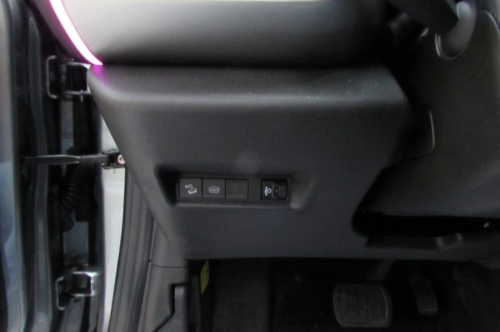 Jeep Avenger usata a Milano (14)