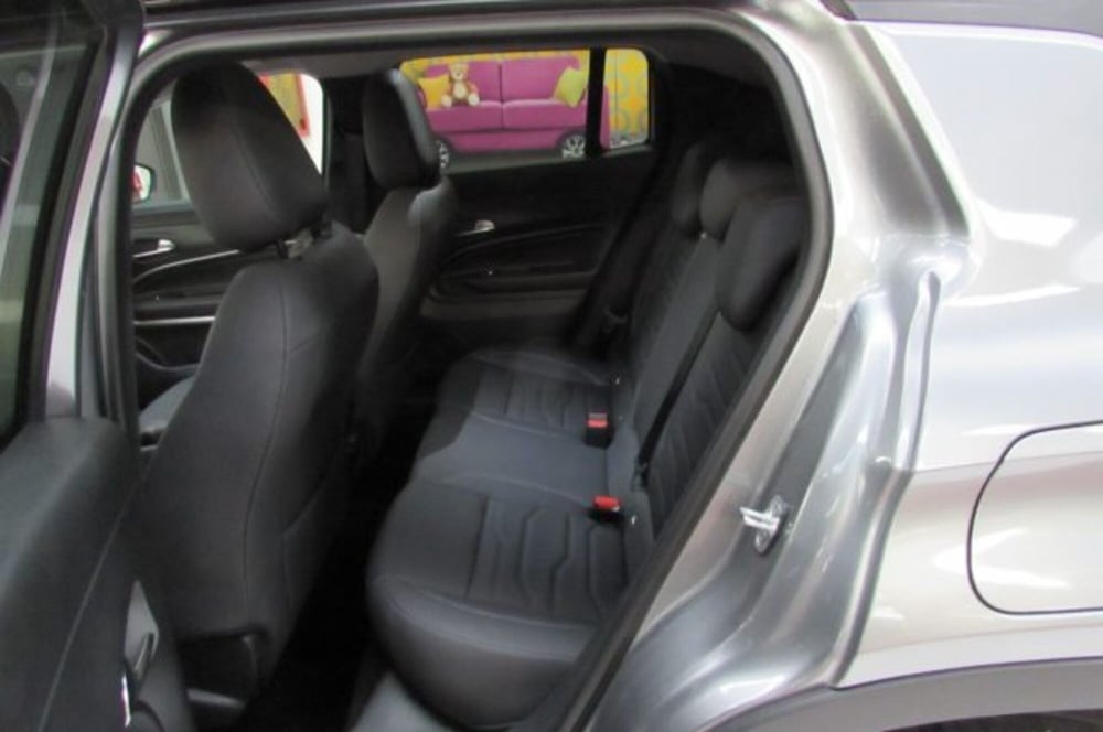 Jeep Avenger usata a Milano (15)