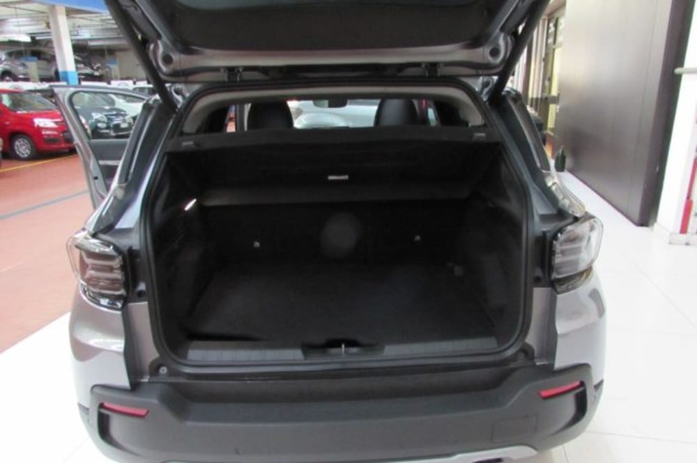 Jeep Avenger usata a Milano (16)