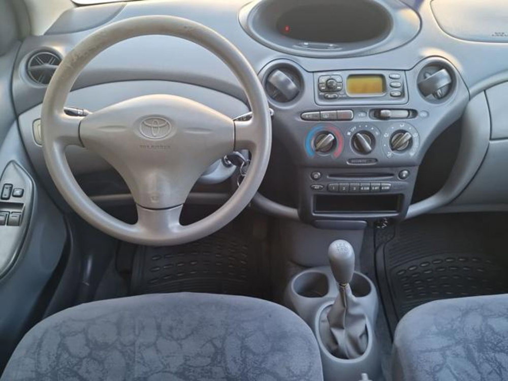 Toyota Yaris usata a Salerno (10)