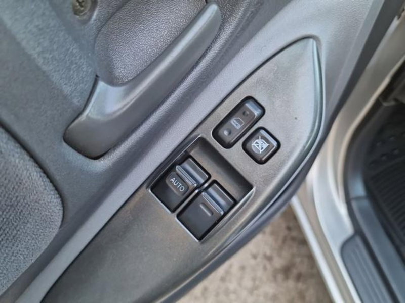 Toyota Yaris usata a Salerno (19)