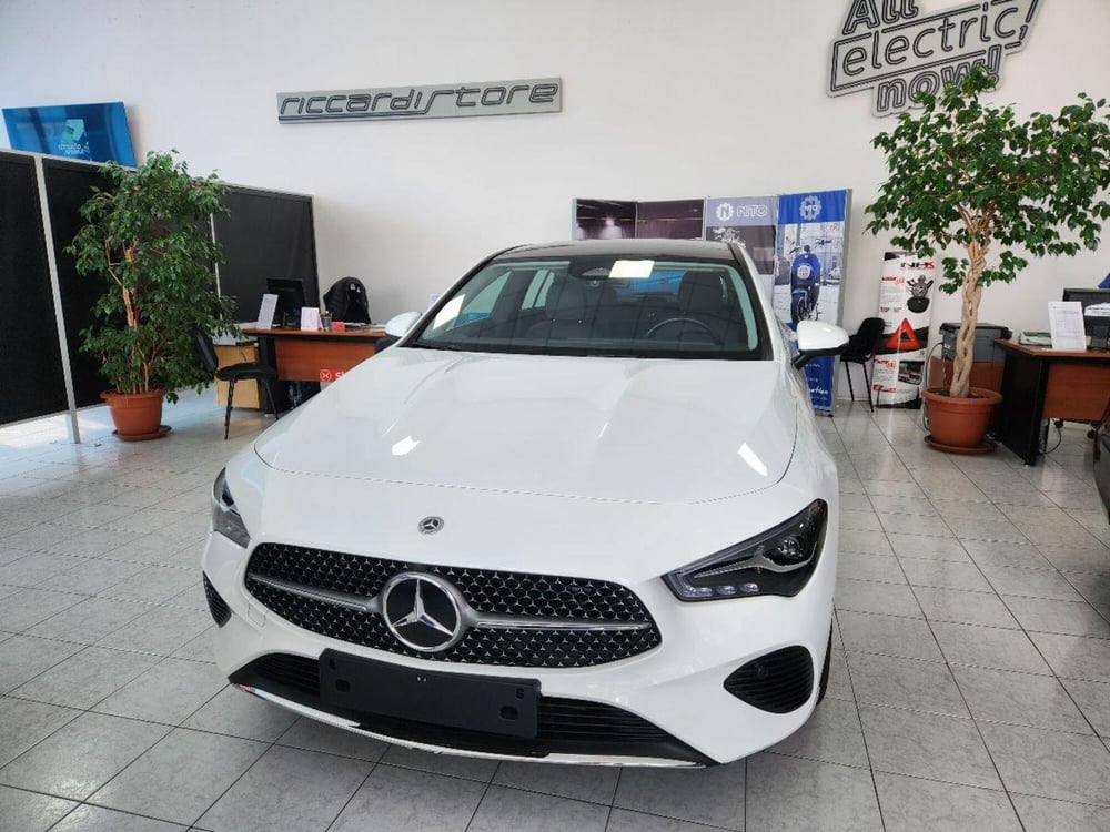 Mercedes-Benz CLA Shooting Brake usata a Milano (2)