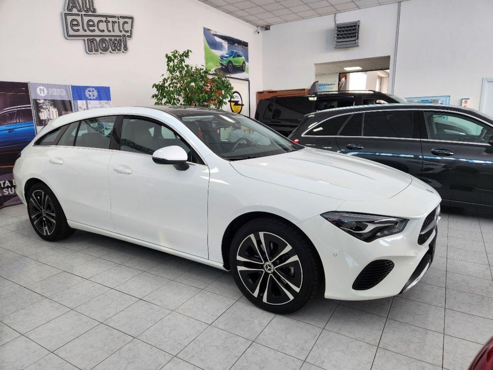 Mercedes-Benz CLA Shooting Brake usata a Milano (3)