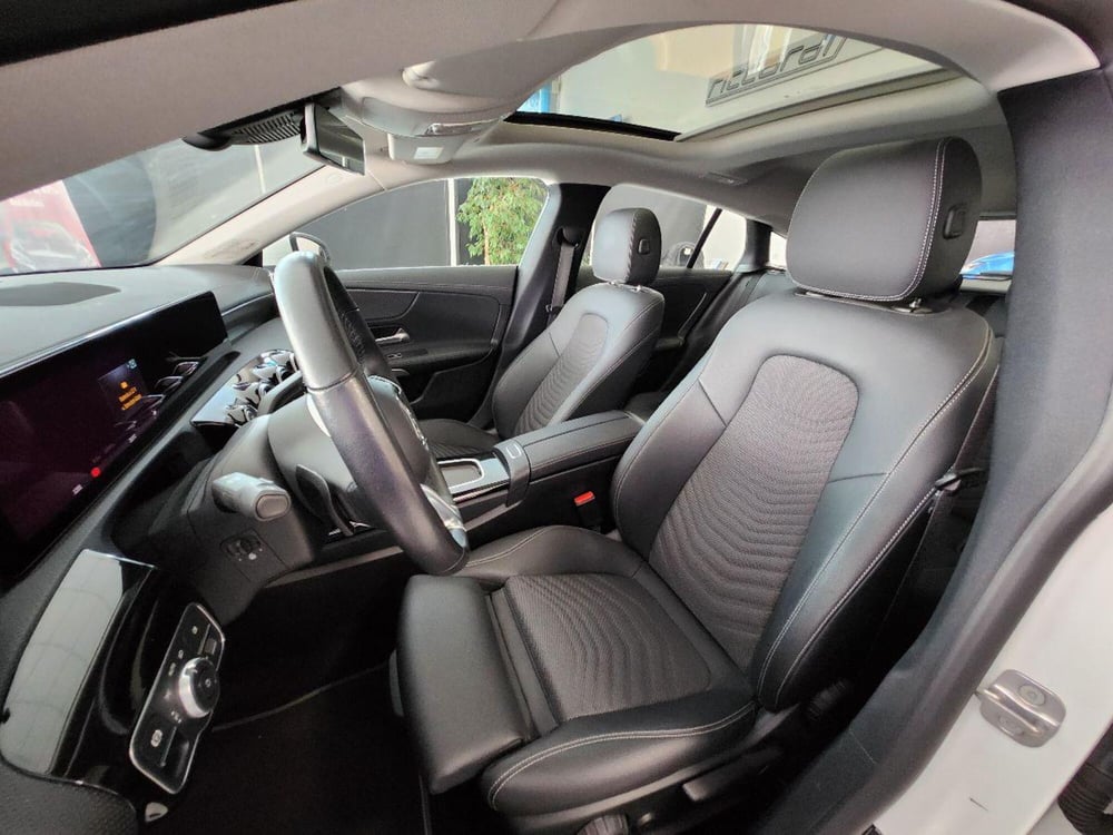Mercedes-Benz CLA Shooting Brake usata a Milano (9)