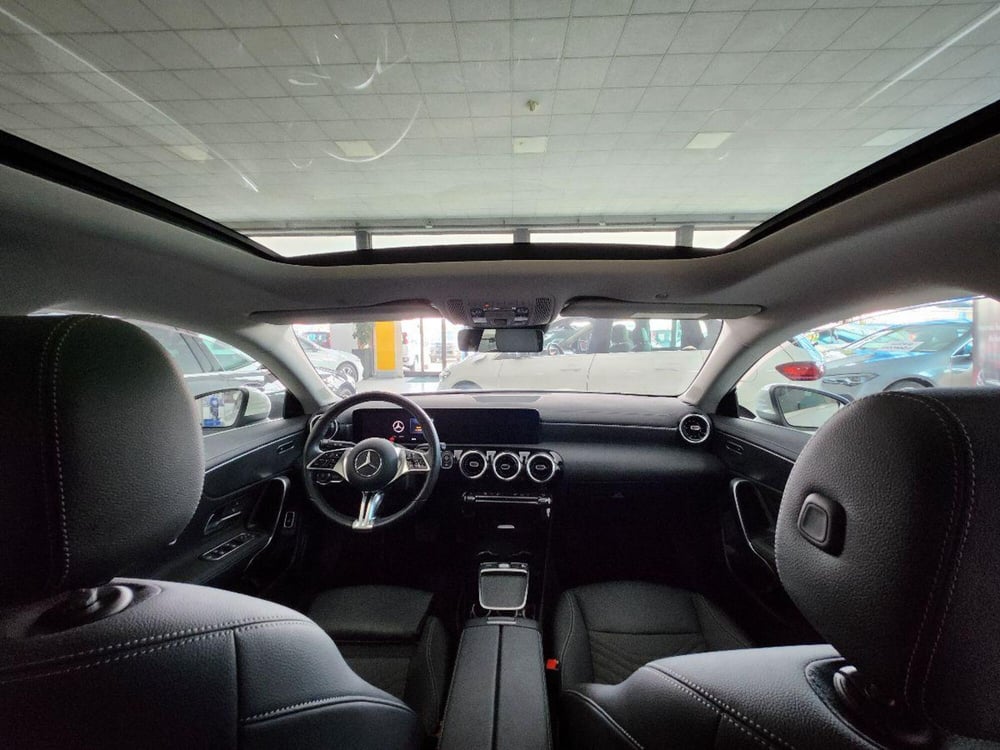 Mercedes-Benz CLA Shooting Brake usata a Milano (16)