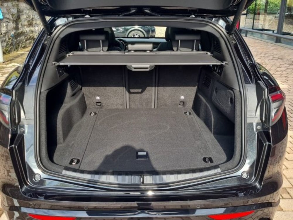 Alfa Romeo Stelvio nuova a Monza e Brianza (6)