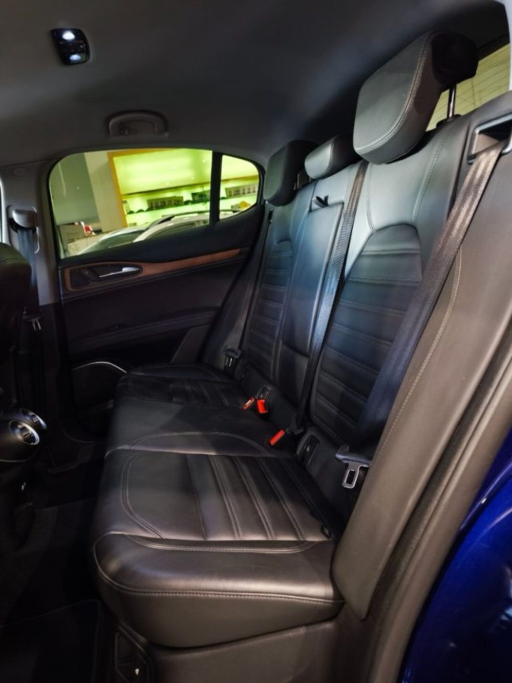 Alfa Romeo Stelvio usata a Firenze (14)