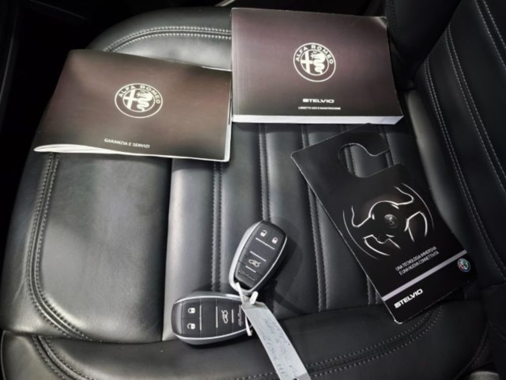 Alfa Romeo Stelvio usata a Firenze (15)