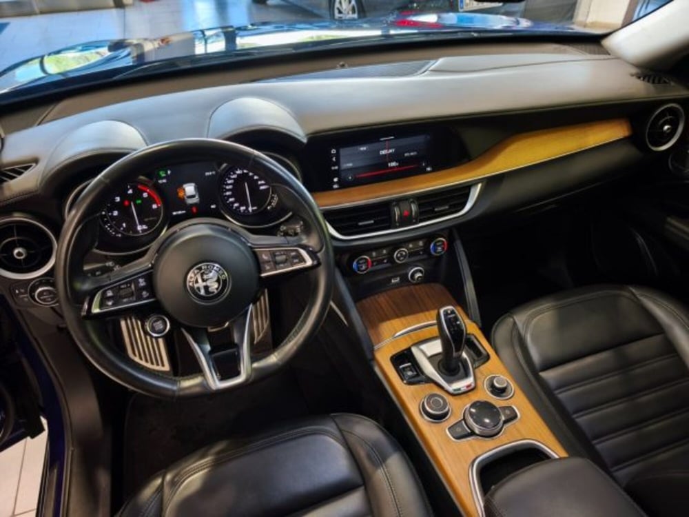 Alfa Romeo Stelvio usata a Firenze (17)