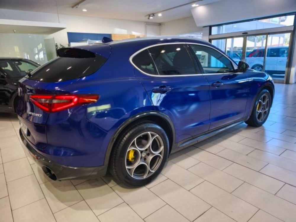 Alfa Romeo Stelvio usata a Firenze (5)