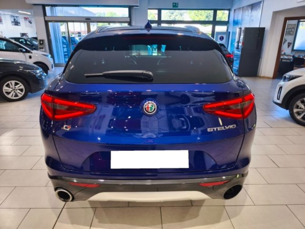 Alfa Romeo Stelvio usata a Firenze (6)
