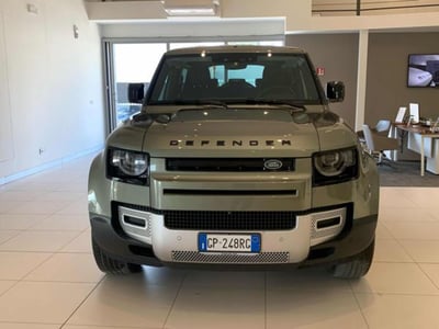 Land Rover Defender 90 3.0d i6 mhev SE awd 200cv auto del 2023 usata a Massarosa