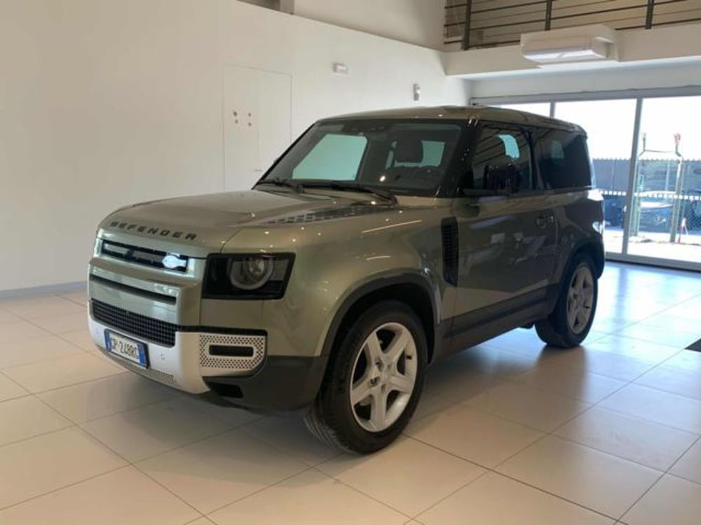 Land Rover Defender usata a Lucca (2)