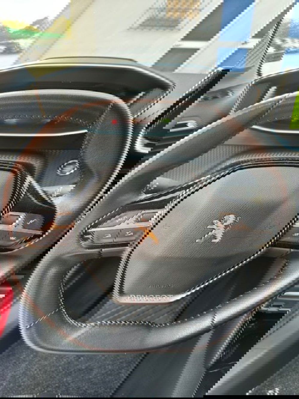 Peugeot 208 usata a Novara (4)