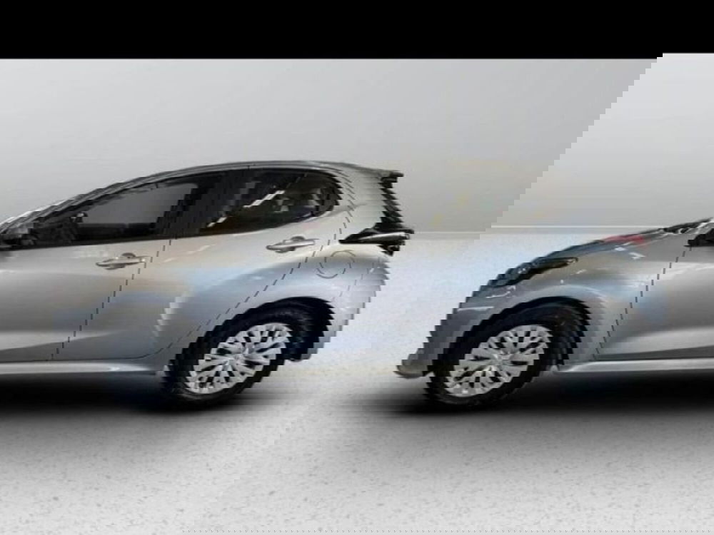 Toyota Yaris Cross usata a Roma (3)