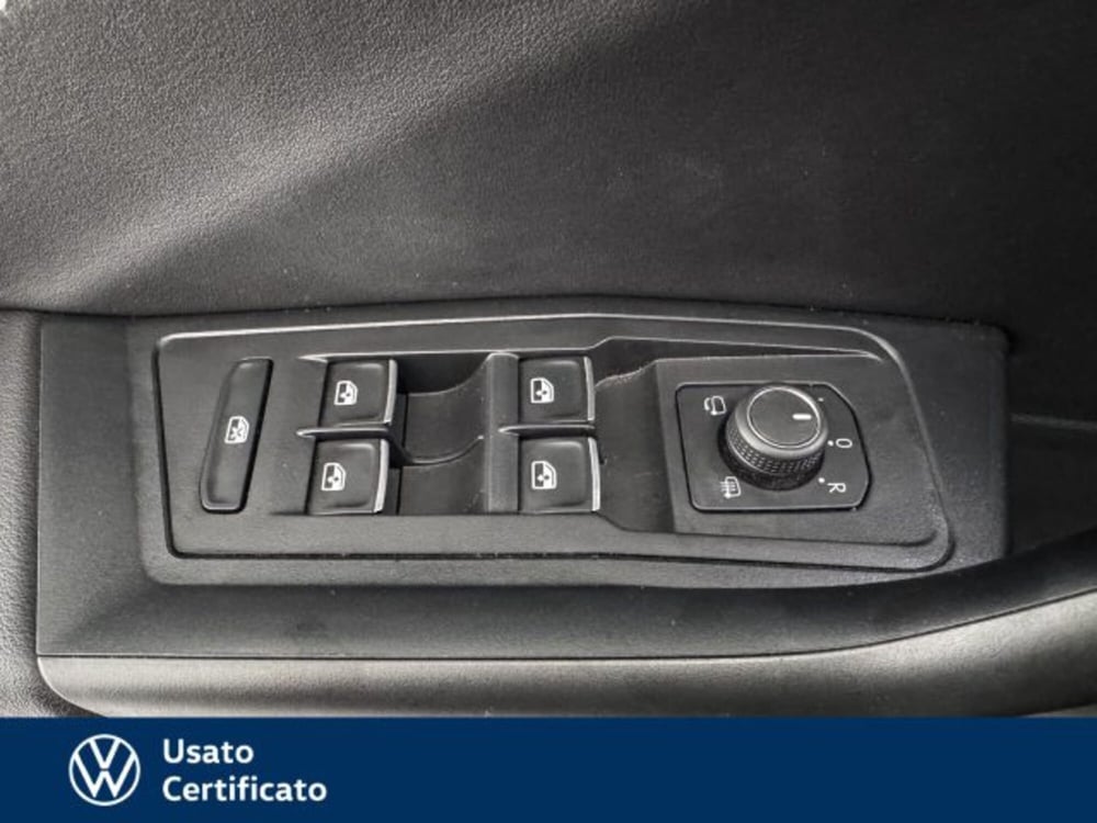 Volkswagen T-Roc usata a Vicenza (10)