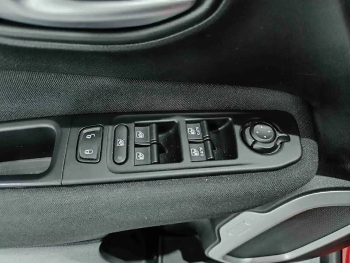 Jeep Renegade usata a Catania (18)
