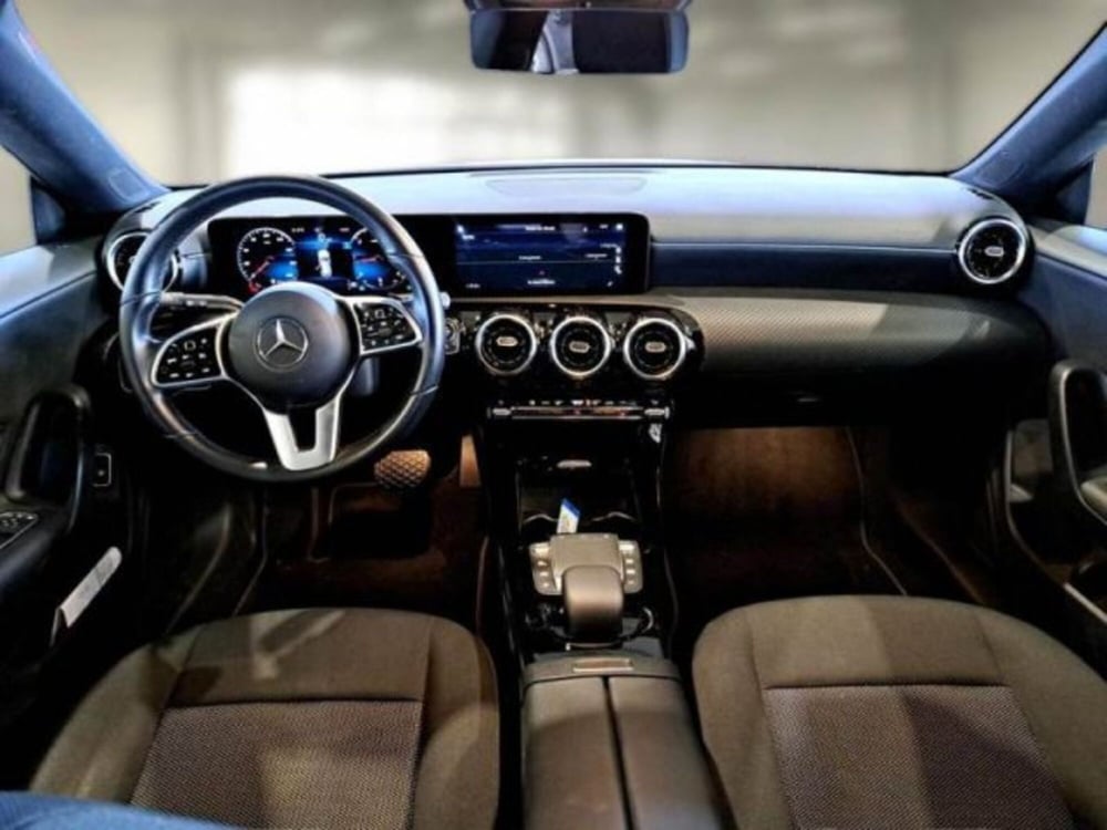 Mercedes-Benz CLA Shooting Brake usata a Catania (6)