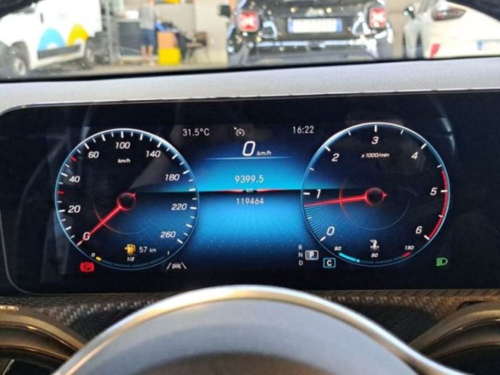 Mercedes-Benz CLA Shooting Brake usata a Catania (7)