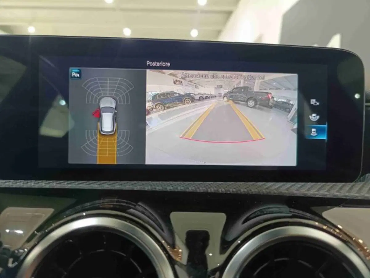 Mercedes-Benz CLA Shooting Brake usata a Catania (16)