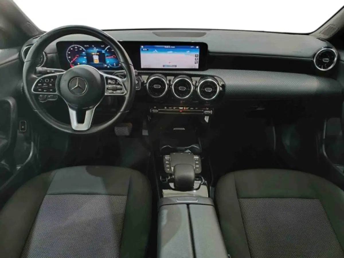 Mercedes-Benz CLA Shooting Brake usata a Catania (7)