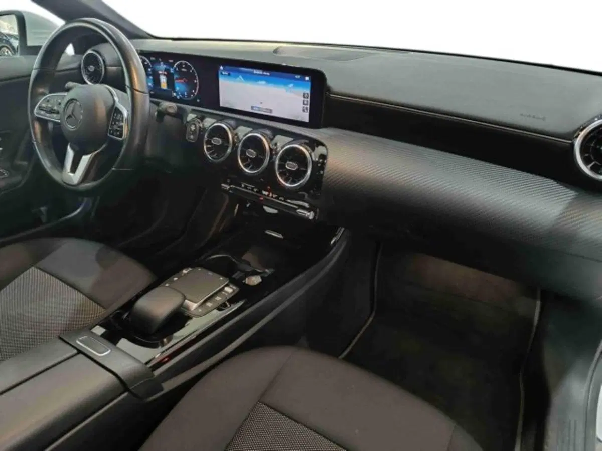 Mercedes-Benz CLA Shooting Brake usata a Catania (9)