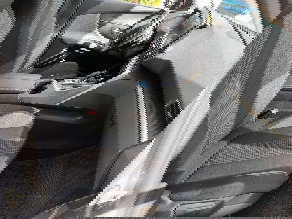 Peugeot 3008 usata a Bari (14)