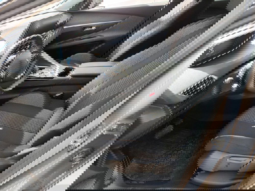 Peugeot 3008 usata a Bari (6)