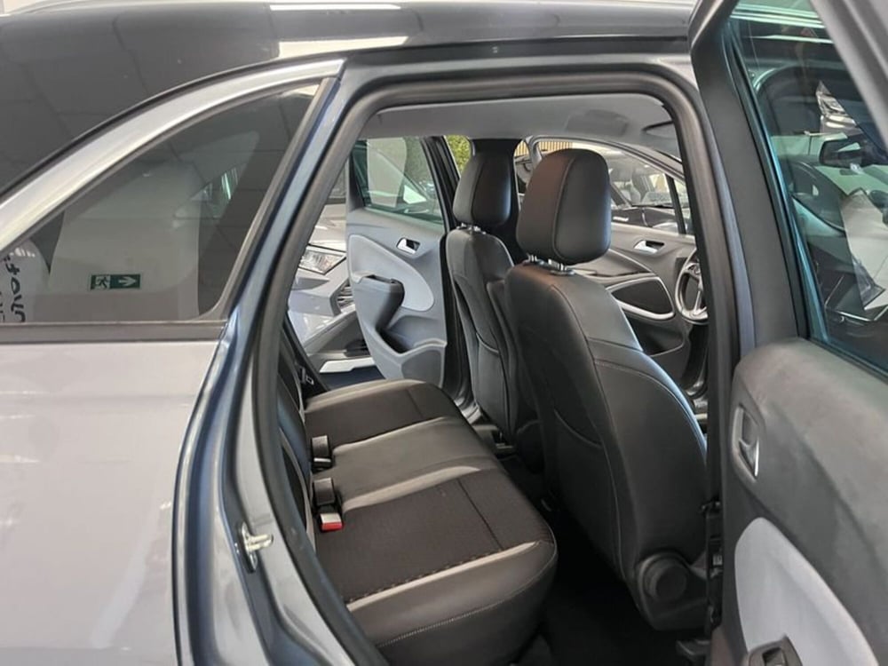 Opel Crossland X usata a Prato (10)