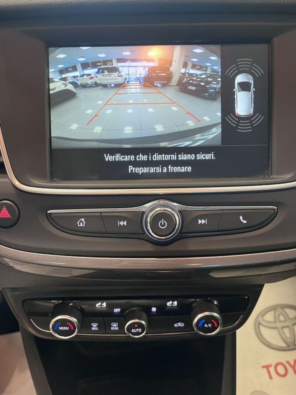 Opel Crossland X usata a Prato (14)