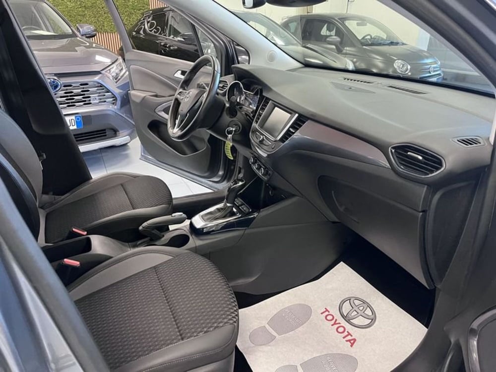 Opel Crossland X usata a Prato (8)