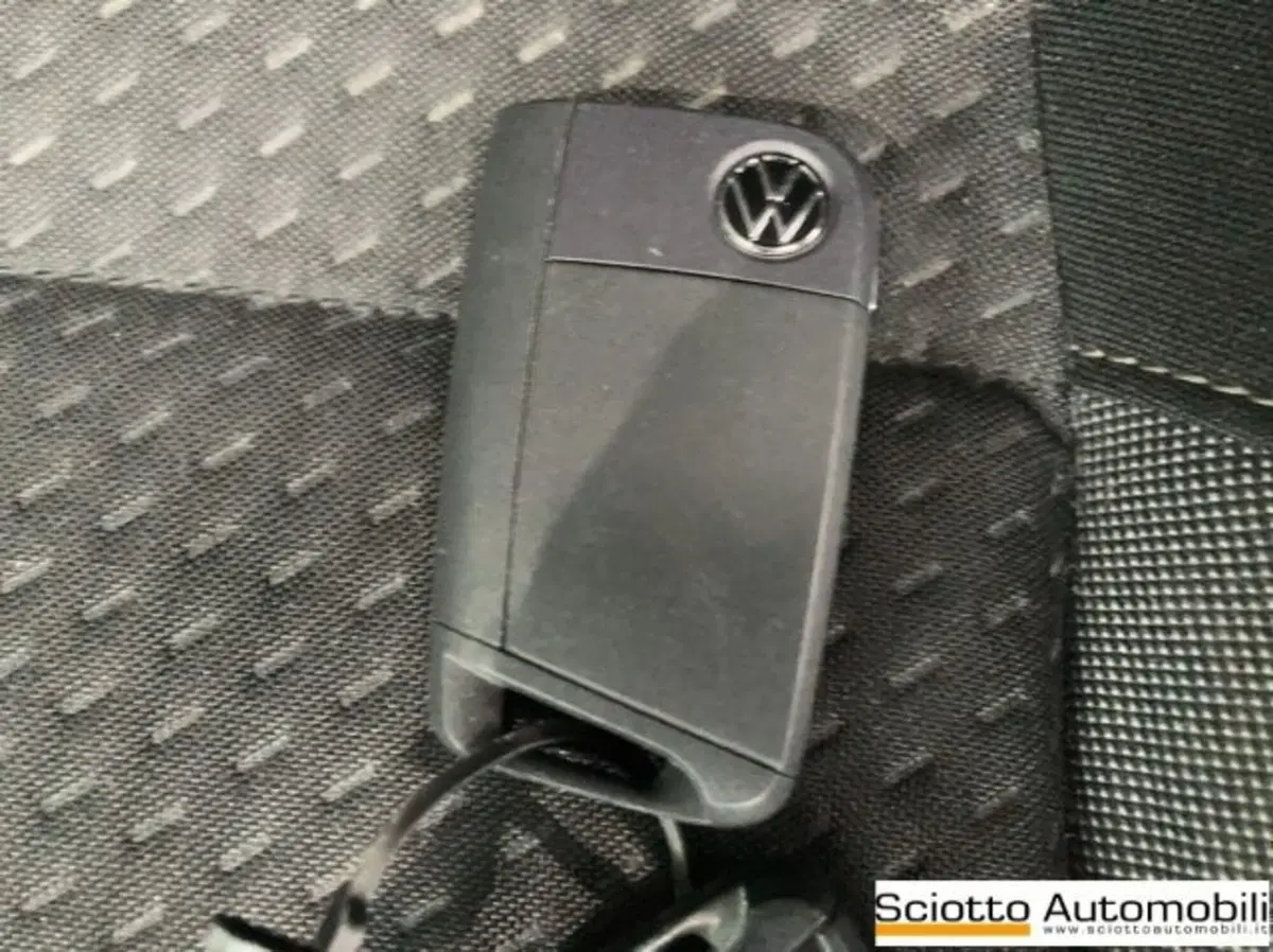 Volkswagen Taigo usata a Messina (16)