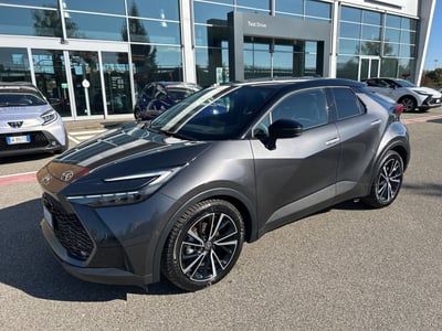 Toyota Toyota C-HR 1.8 hv Lounge fwd e-cvt del 2024 usata a Piacenza