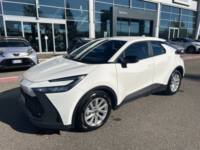 Toyota Toyota C-HR 1.8 hv Active fwd e-cvt del 2024 usata a Piacenza