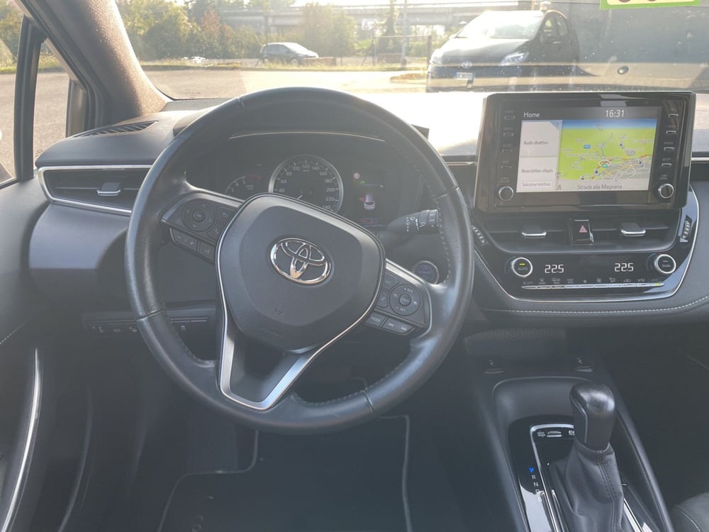 Toyota Corolla Touring Sports usata a Piacenza (13)