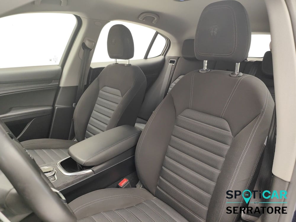 Alfa Romeo Stelvio usata a Como (13)