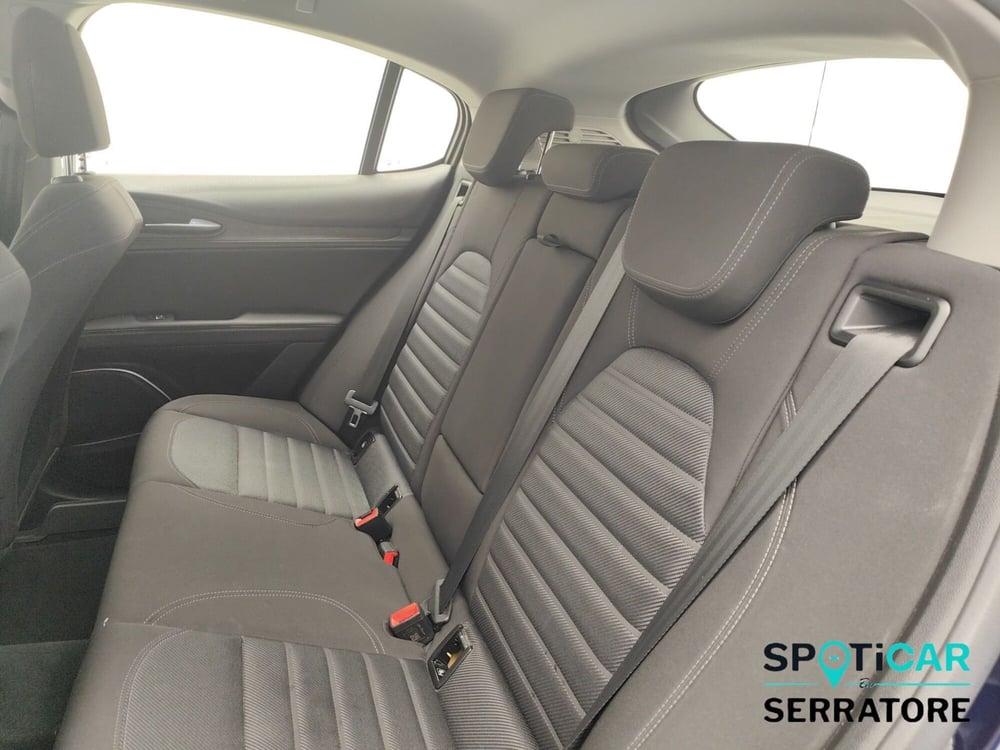 Alfa Romeo Stelvio usata a Como (14)