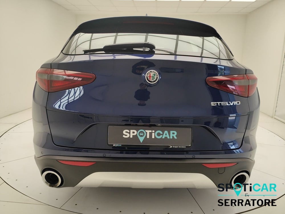 Alfa Romeo Stelvio usata a Como (6)